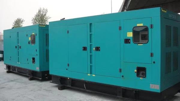 成都二手康明斯400kw大型柴油发电机组